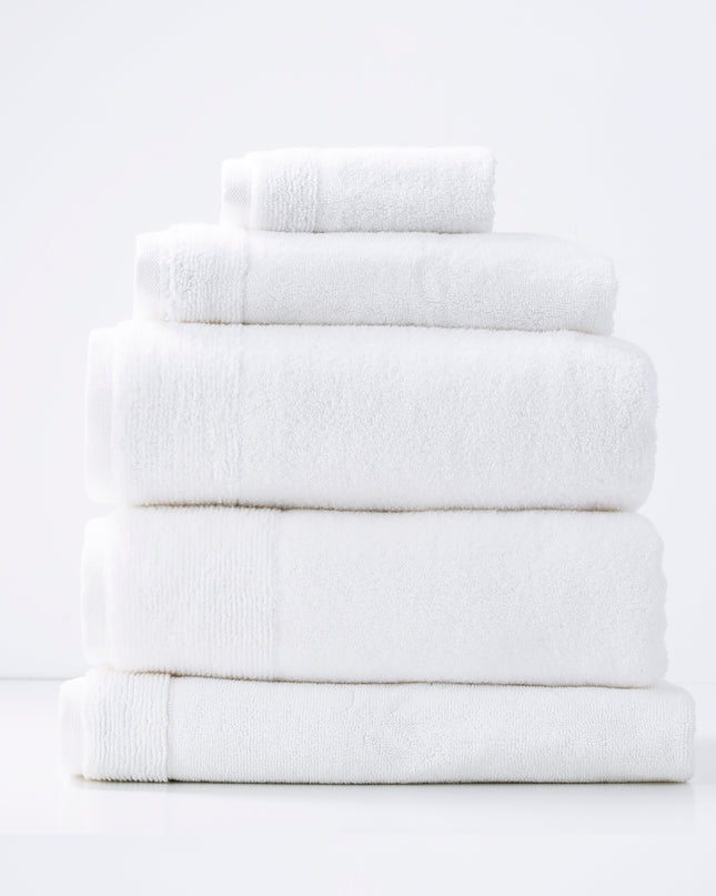 Aireys 650 GSM Zero Twist 5 Piece Bath Snow Towel by Renee Taylor