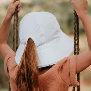 Bedhead Ponytail Bucket Hat - White Ruffle L-1826048834694942725